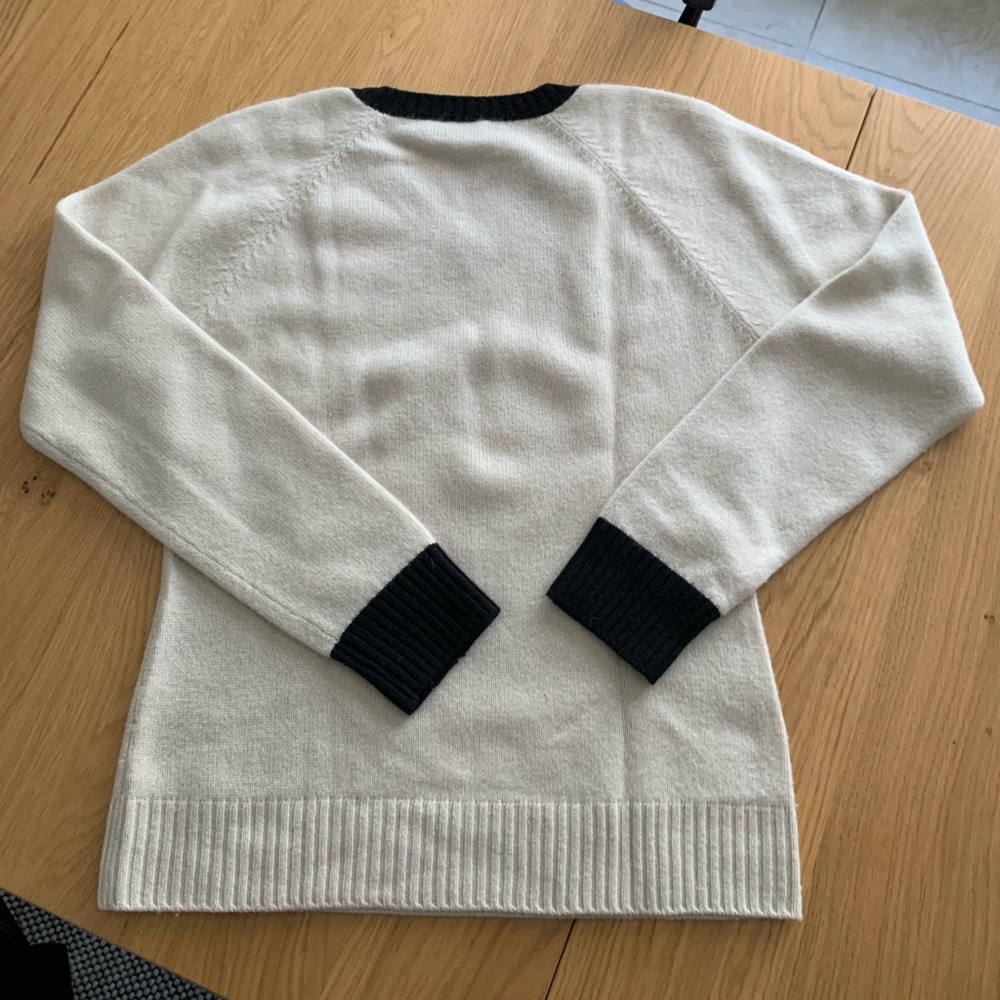 Vellum Cream and Black Cashmere V-Neck Sweater - Picture 2 of 3